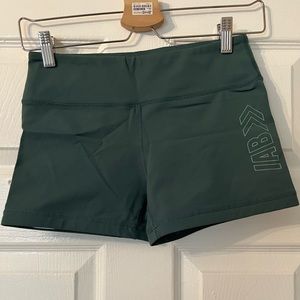 I Am Becoming No-Ride 3” Shorts Mallard Green Size Small